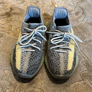 Adidas Yeezy Boost 350 Ash Blue - fits women 6.5. Actual size 5 youth
